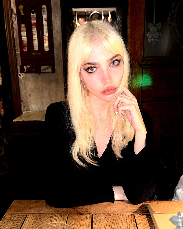 anya4everr instagram image archive image
