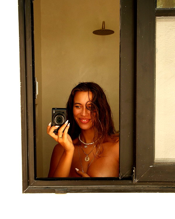 pia__kim instagram image archive image