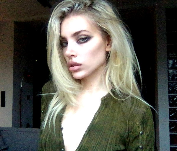 anya4everr instagram image archive image