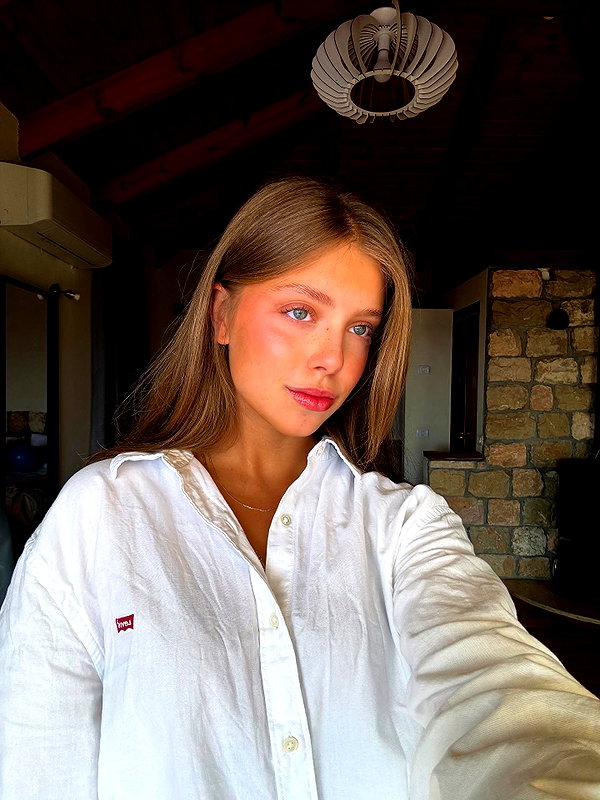 mishel_d_ instagram image archive image