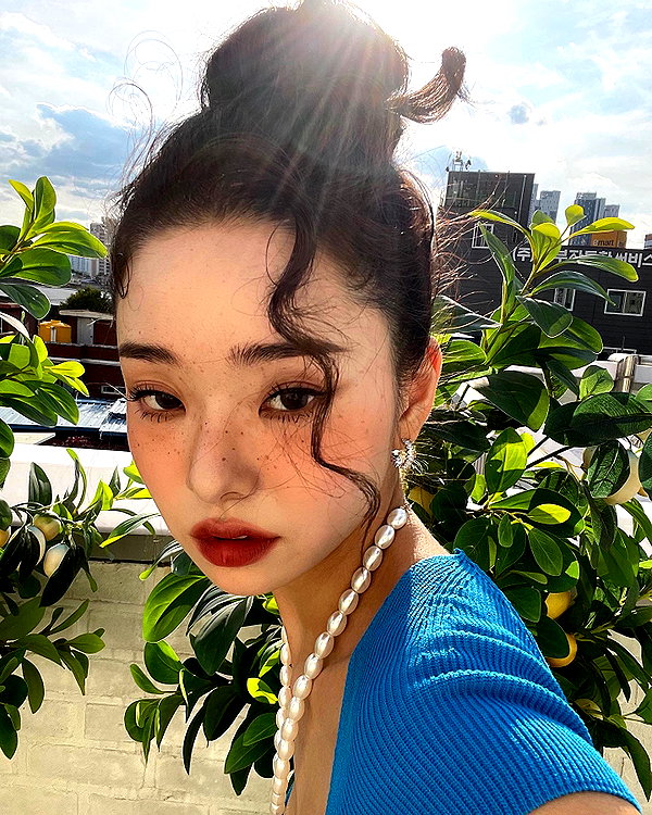 dear.zia instagram image archive image