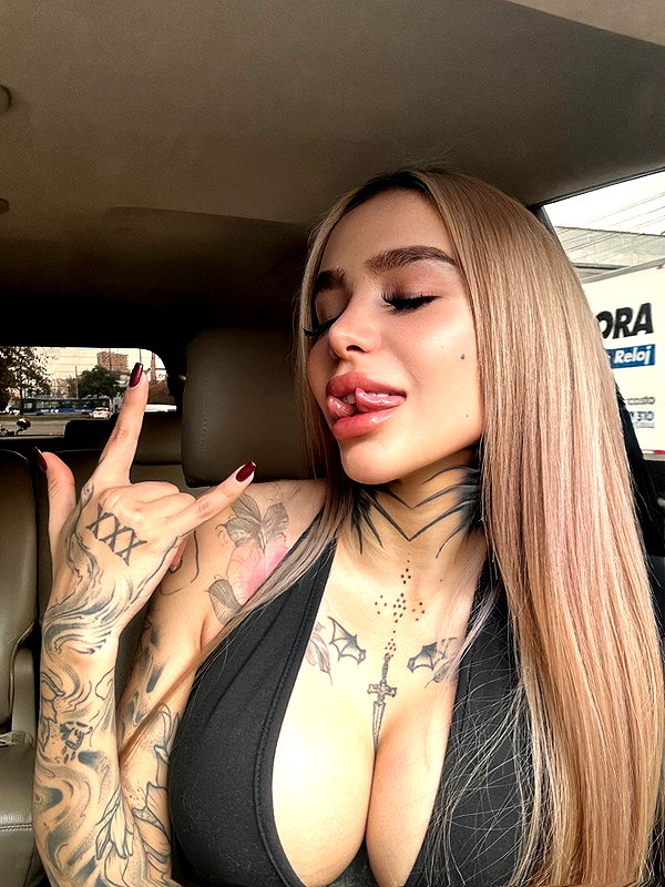 barbie_vampi instagram image archive image
