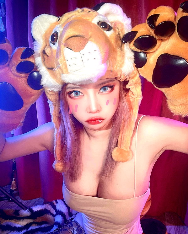 erokochiba instagram image archive image