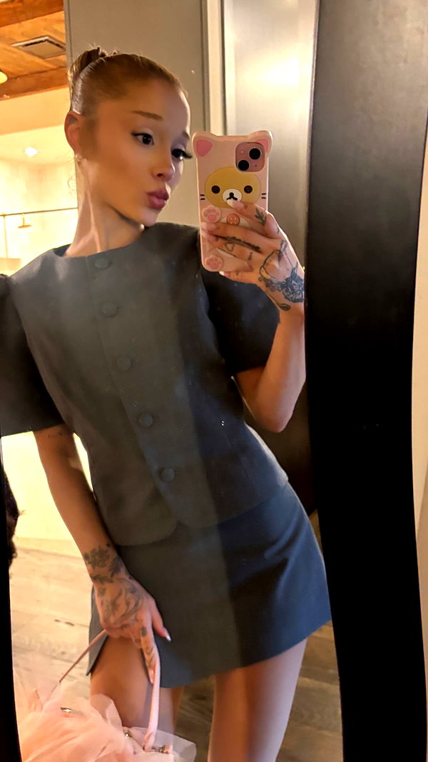 arianagrande instagram image archive image