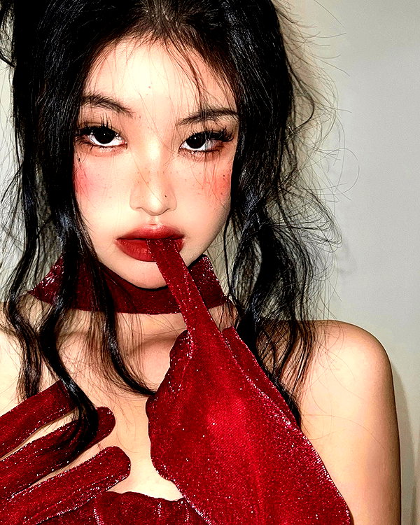 ll.lu1s instagram image archive image