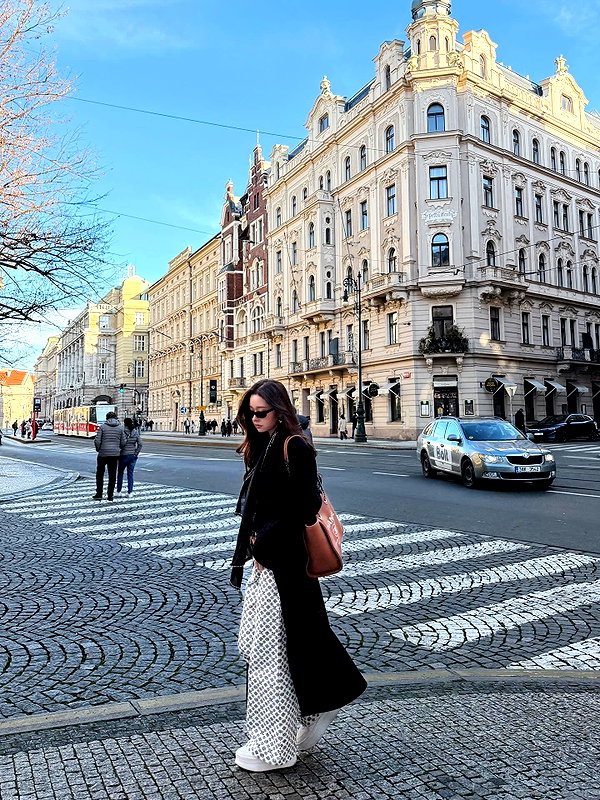 dear.zia instagram image archive image