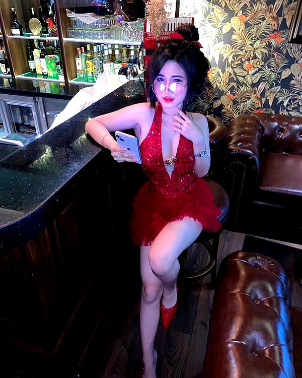 lyhythuedoxinh instagram image archive image
