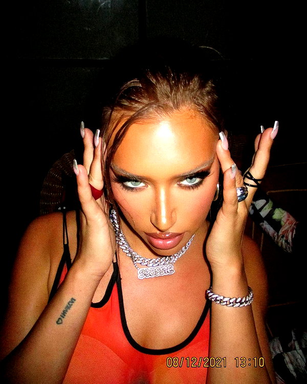staskaranikolaou instagram image archive image