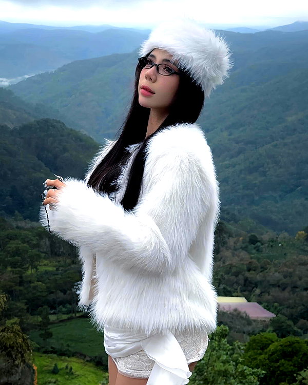 lyhythuedoxinh instagram image archive image