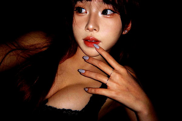 e.shao_417 instagram image archive image