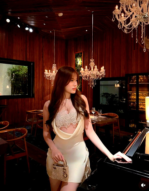 lyhythuedoxinh instagram image archive image