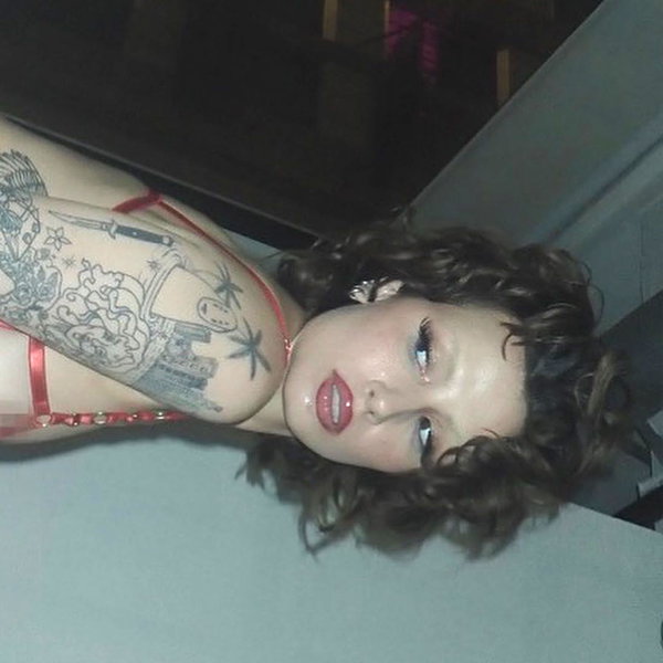 bentevviolet instagram image archive image