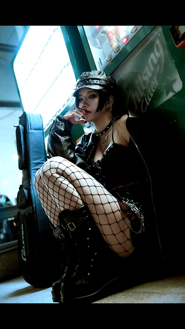 bora__look archive image
