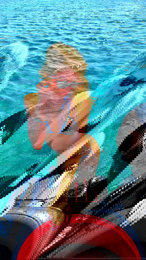 emxllouise2 image ~ Altpins