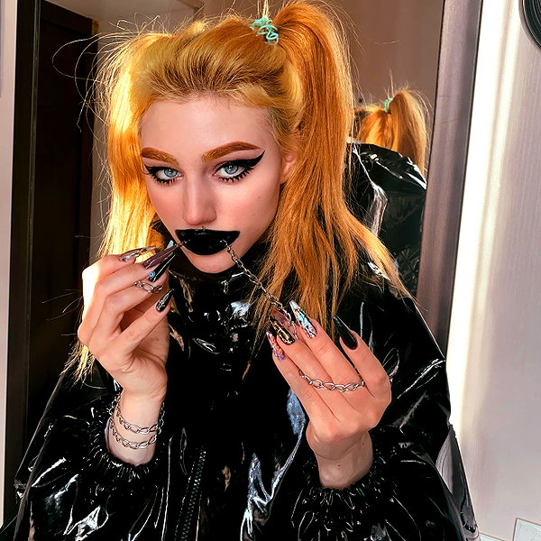 vik4au instagram image archive image