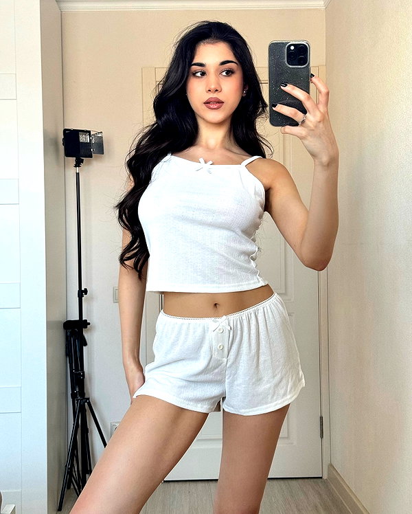 owlydiaa instagram image archive image