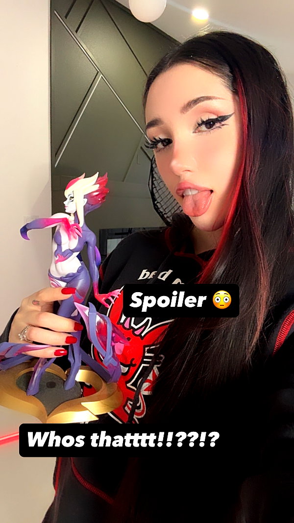 alyri_tv instagram image archive image