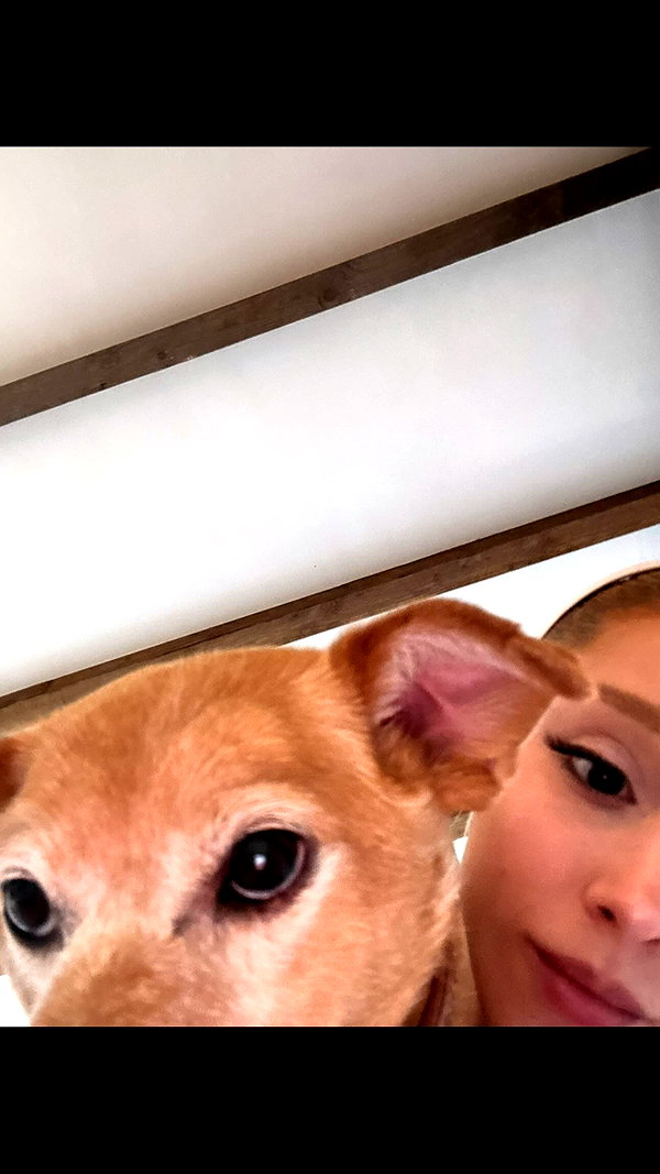 arianagrande instagram image archive image