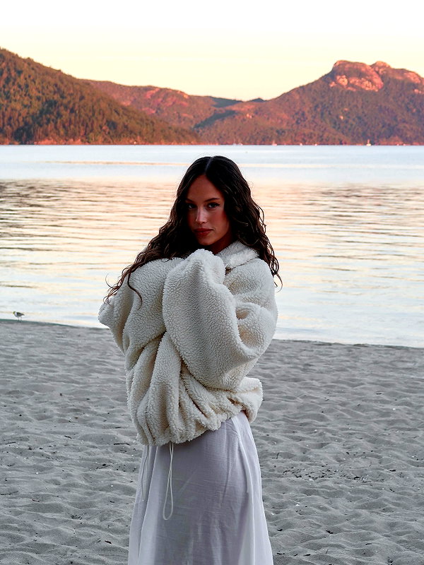 olivia.mathers instagram image archive image