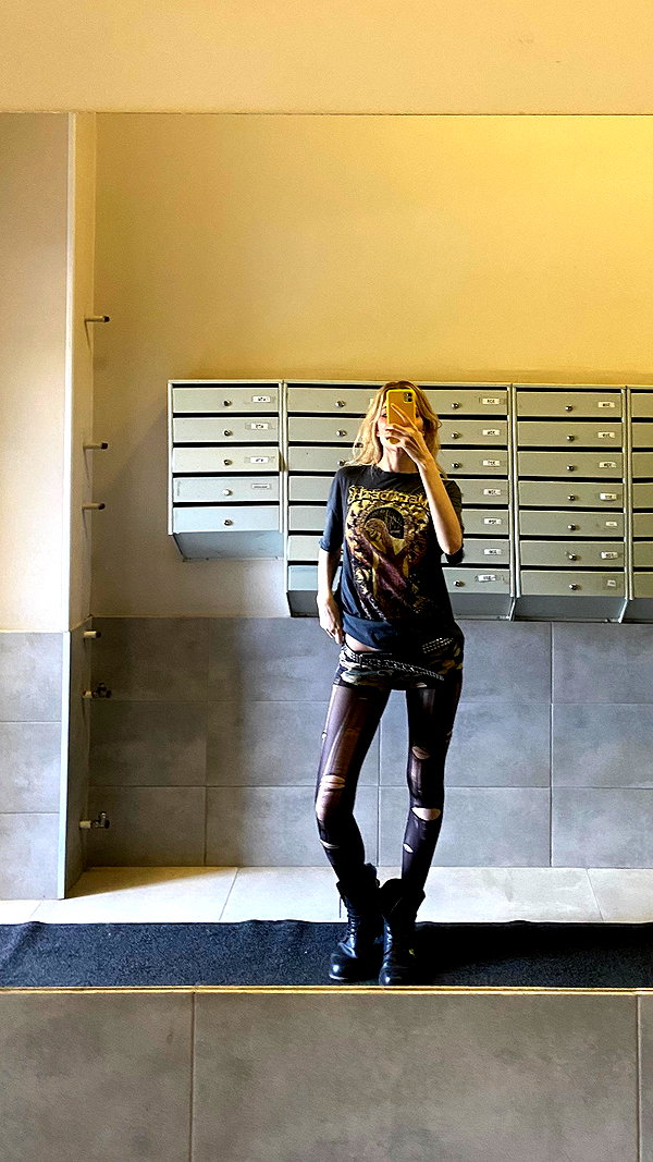 alien.hanna instagram image archive image
