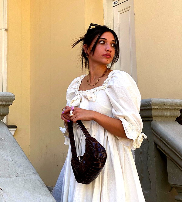 romi_henenson instagram image archive image