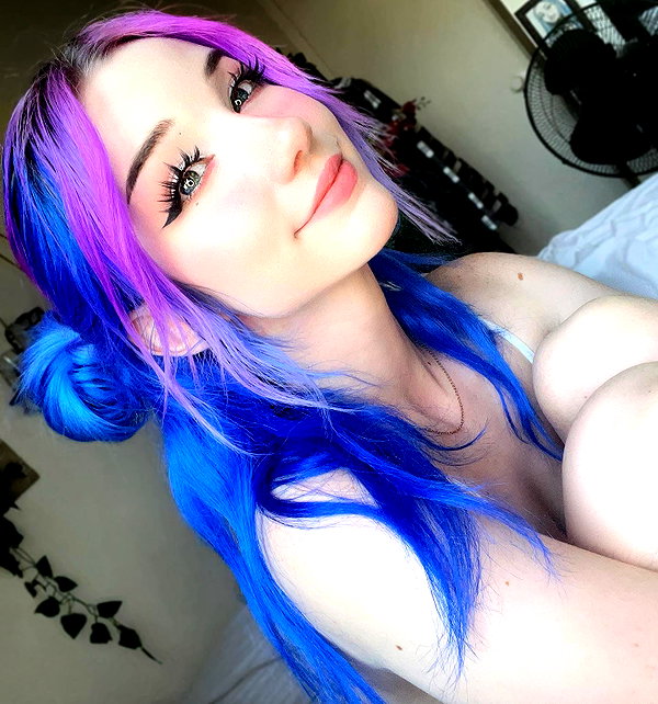 danielle.mercedie instagram image archive image