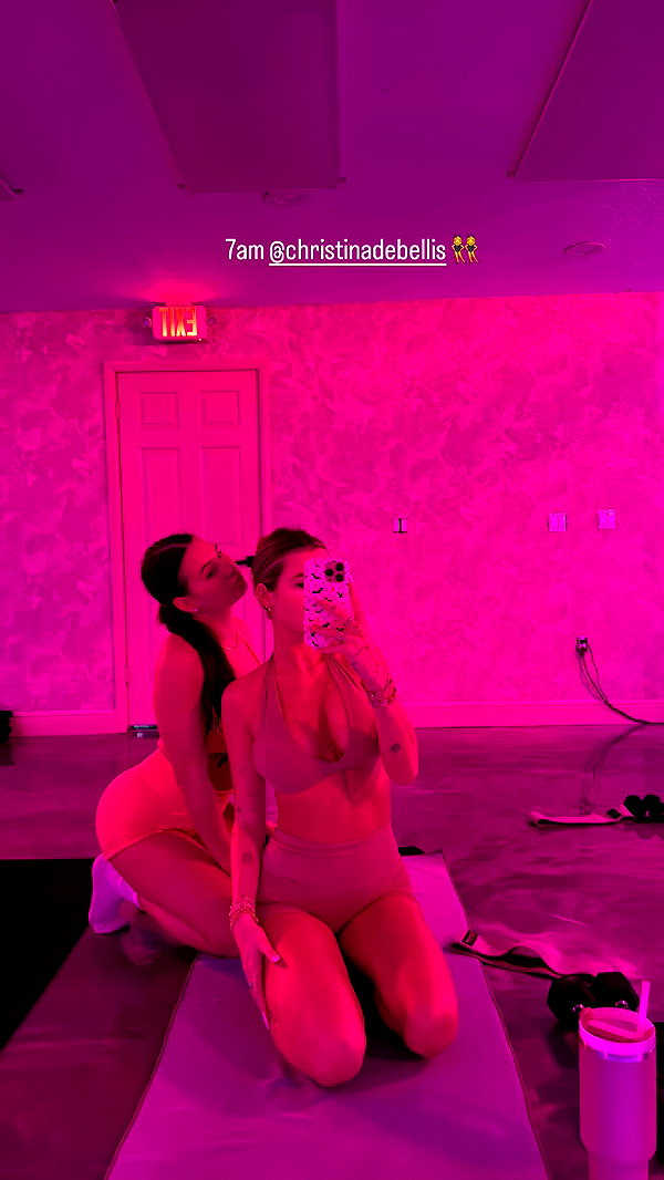 taylorballarddd taylorballarddd archive image