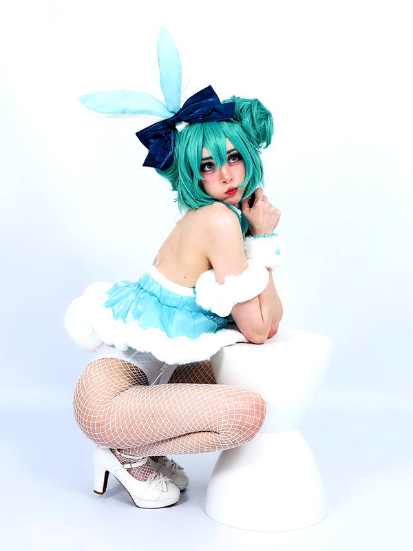 duckie.cos instagram image archive image