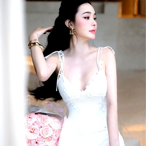 lyhythuedoxinh instagram image archive image