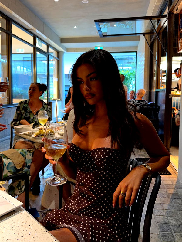 oliviaphillipps instagram image archive image