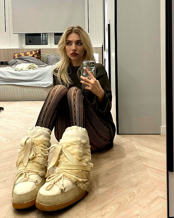 anya4everr instagram image archive image