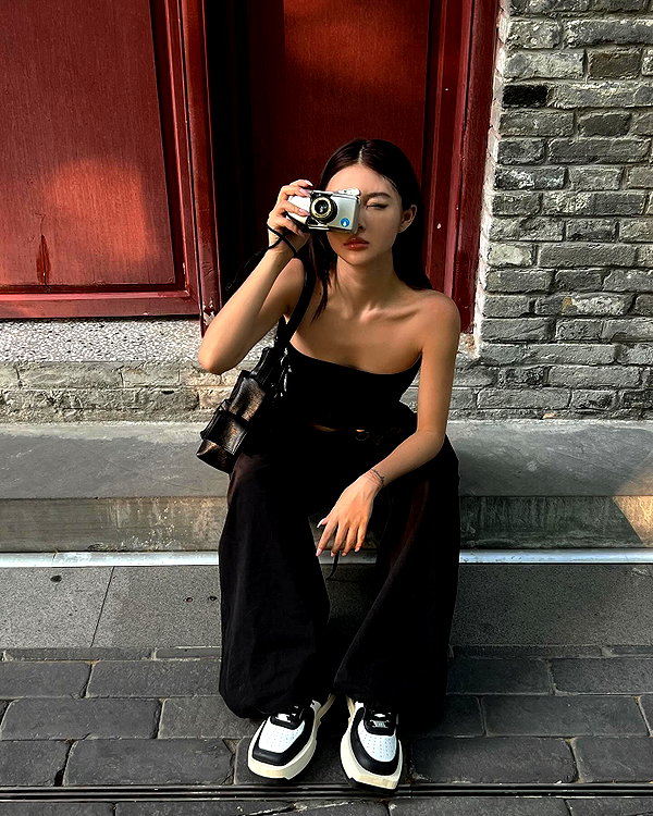 ll.lu1s instagram image archive image
