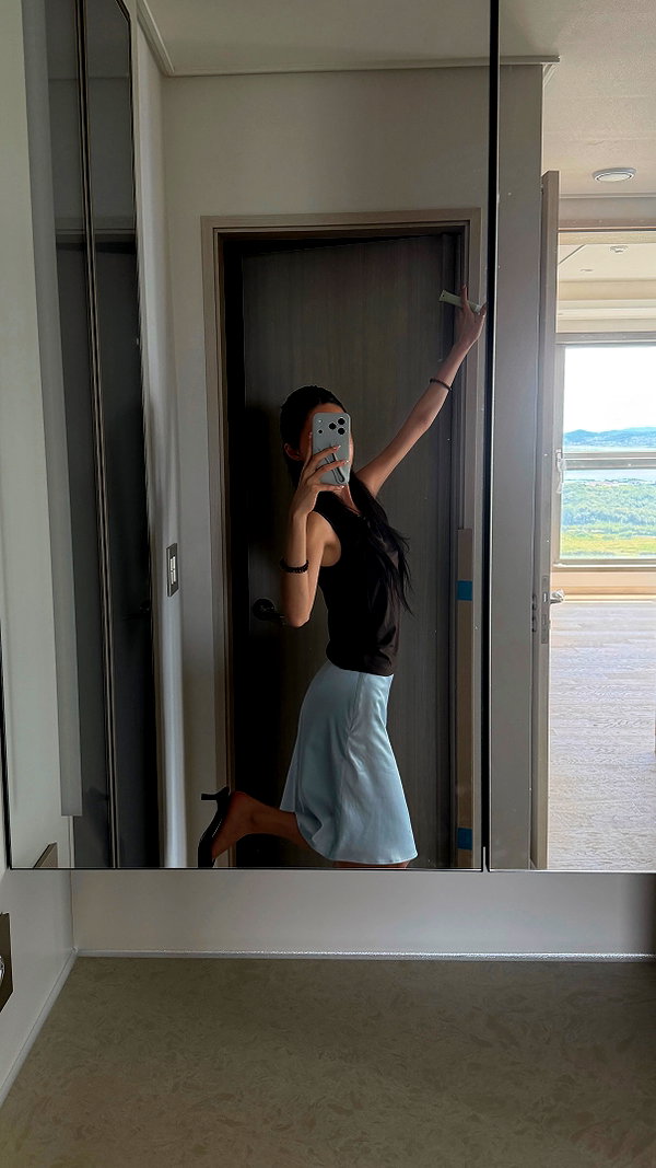 daxbin instagram image archive image
