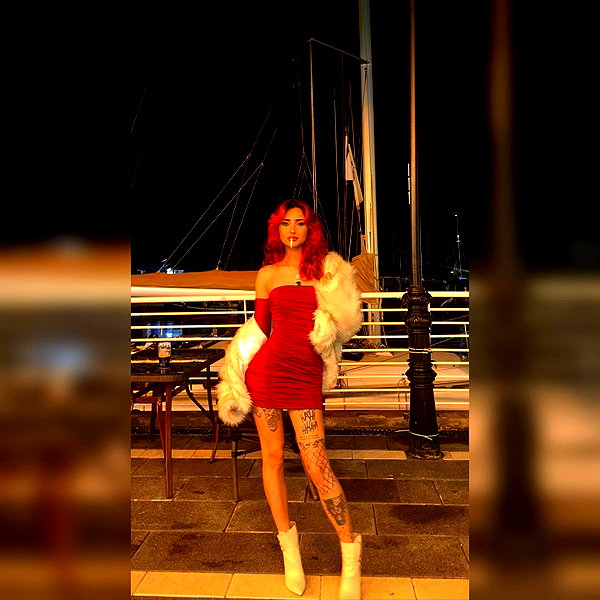 miss_insta_x.18 instagram image archive image