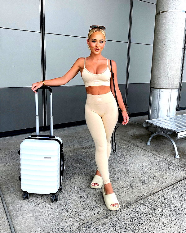 allieauton instagram image archive image