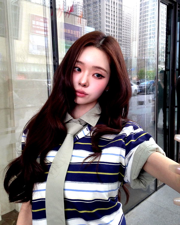 dear.zia instagram image archive image