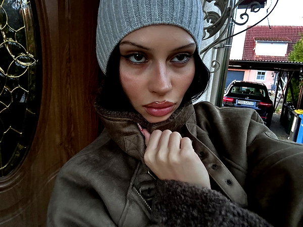 karolinaawasik instagram image archive image