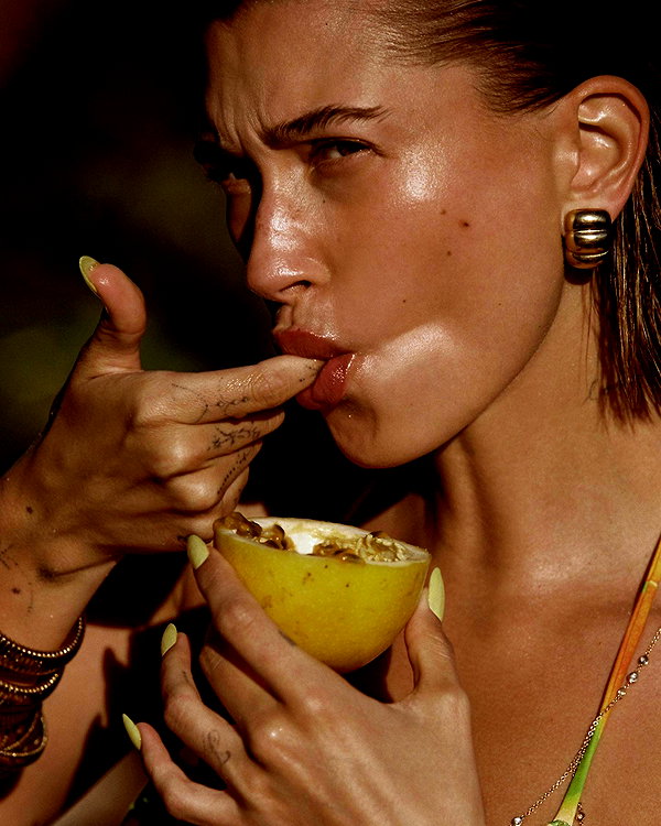 haileybieber instagram image archive image