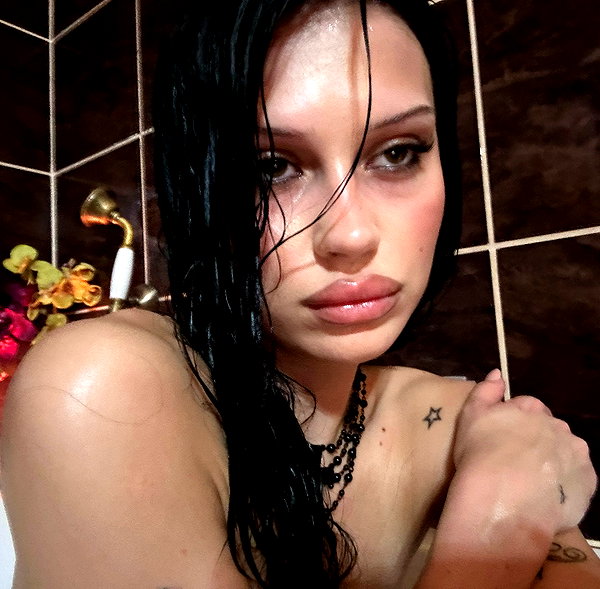 karolinaawasik instagram image archive image