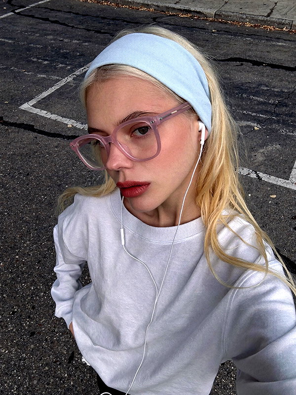 alisen.mari instagram image archive image