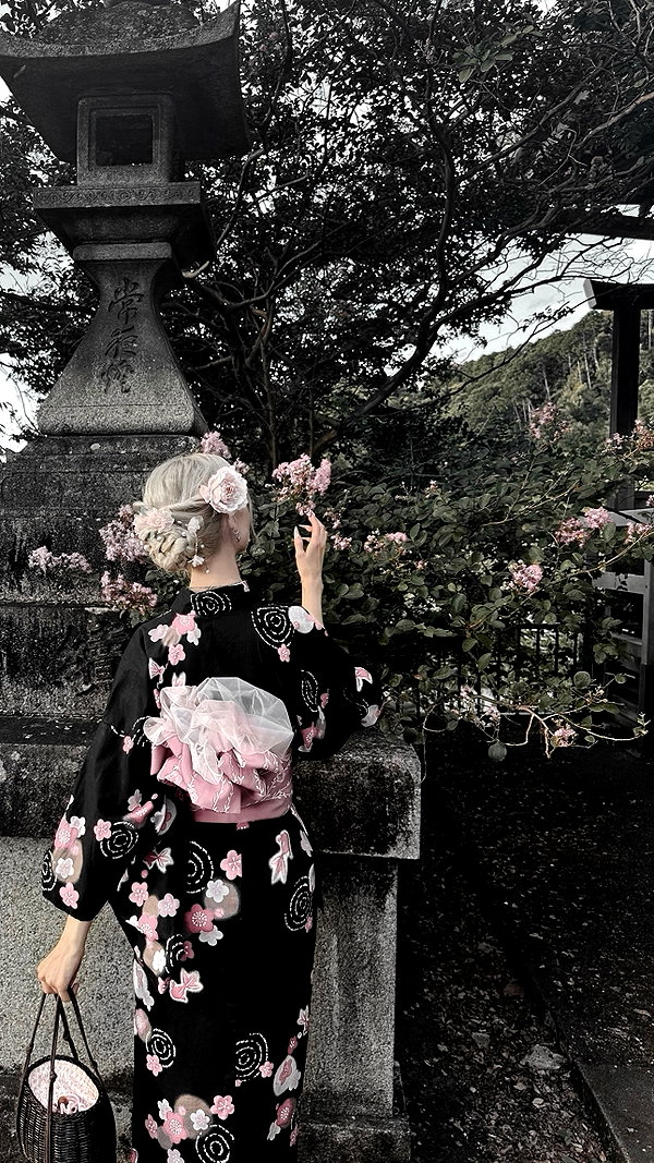 _lia.moon instagram image archive image