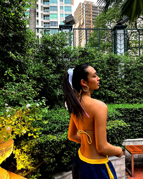 cait.knight instagram image archive image