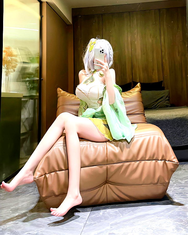 gallery_cosplayer instagram image archive image
