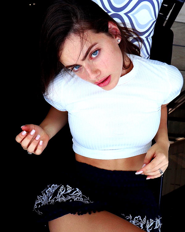 yaelshelbia instagram image archive image