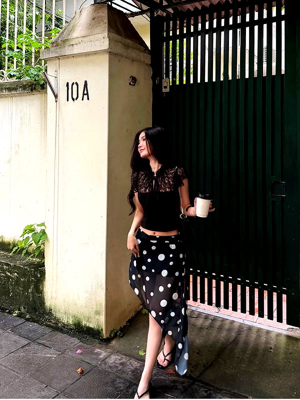 lyhythuedoxinh instagram image archive image