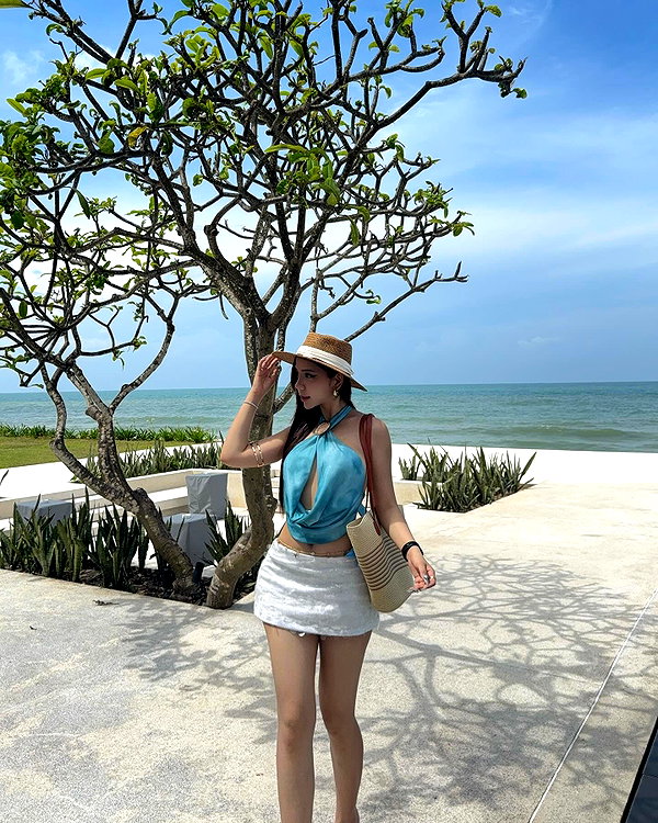 lyhythuedoxinh instagram image archive image