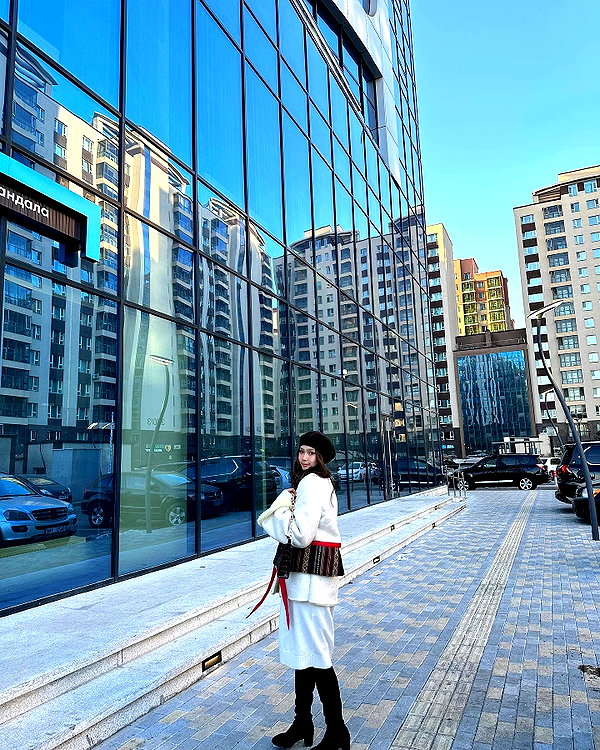 indra0102_ instagram image archive image