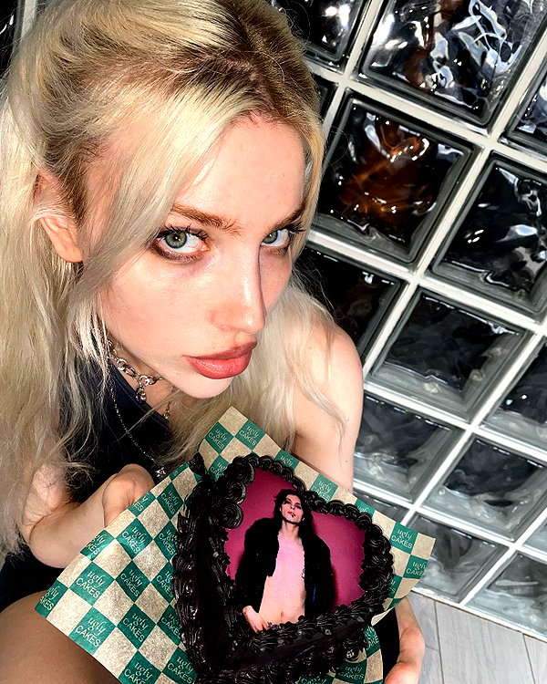 anya4everr instagram image archive image