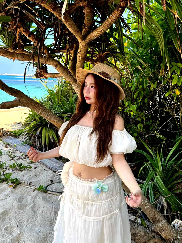 lyhythuedoxinh instagram image archive image