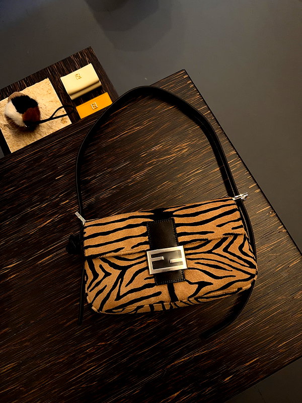 dekota_thompson instagram image archive image